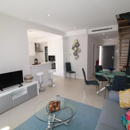V2 Luxury Holiday home