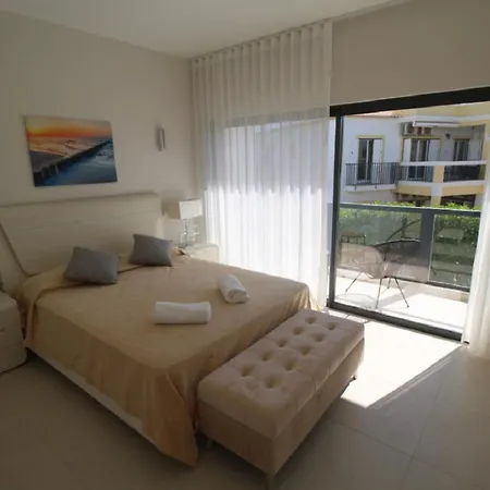 V2 Luxury Ferienhaus *