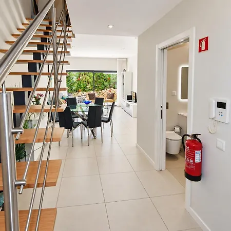 V2 Luxury Alvor